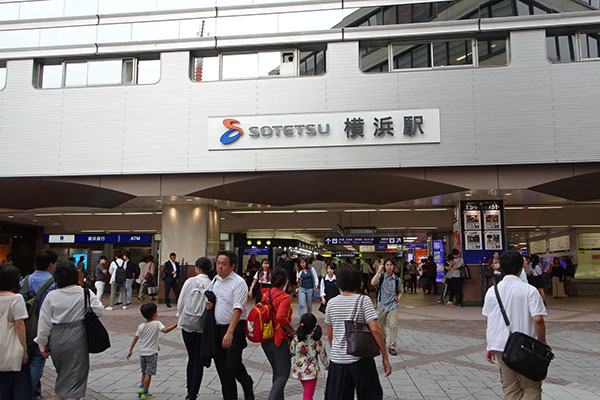 JR横浜駅